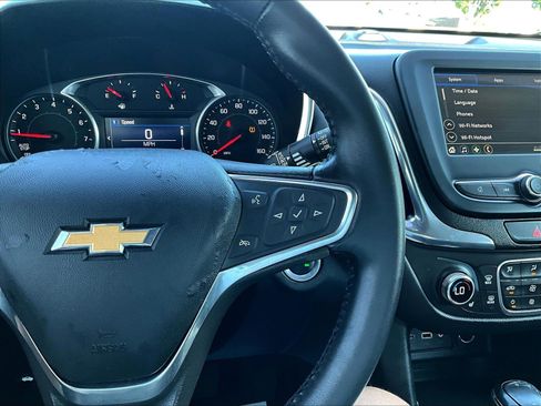 Used 2019 Chevrolet Equinox LT FWD image 12