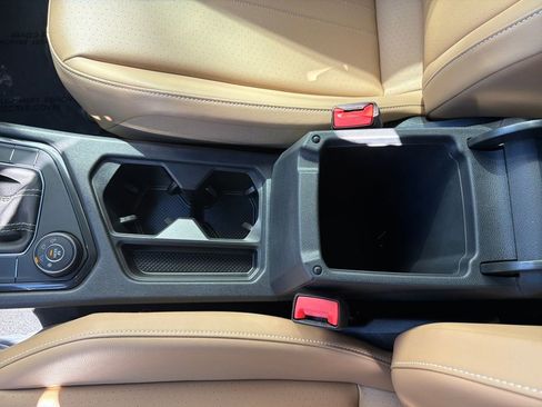 Certified 2024 Volkswagen Tiguan SE image 24