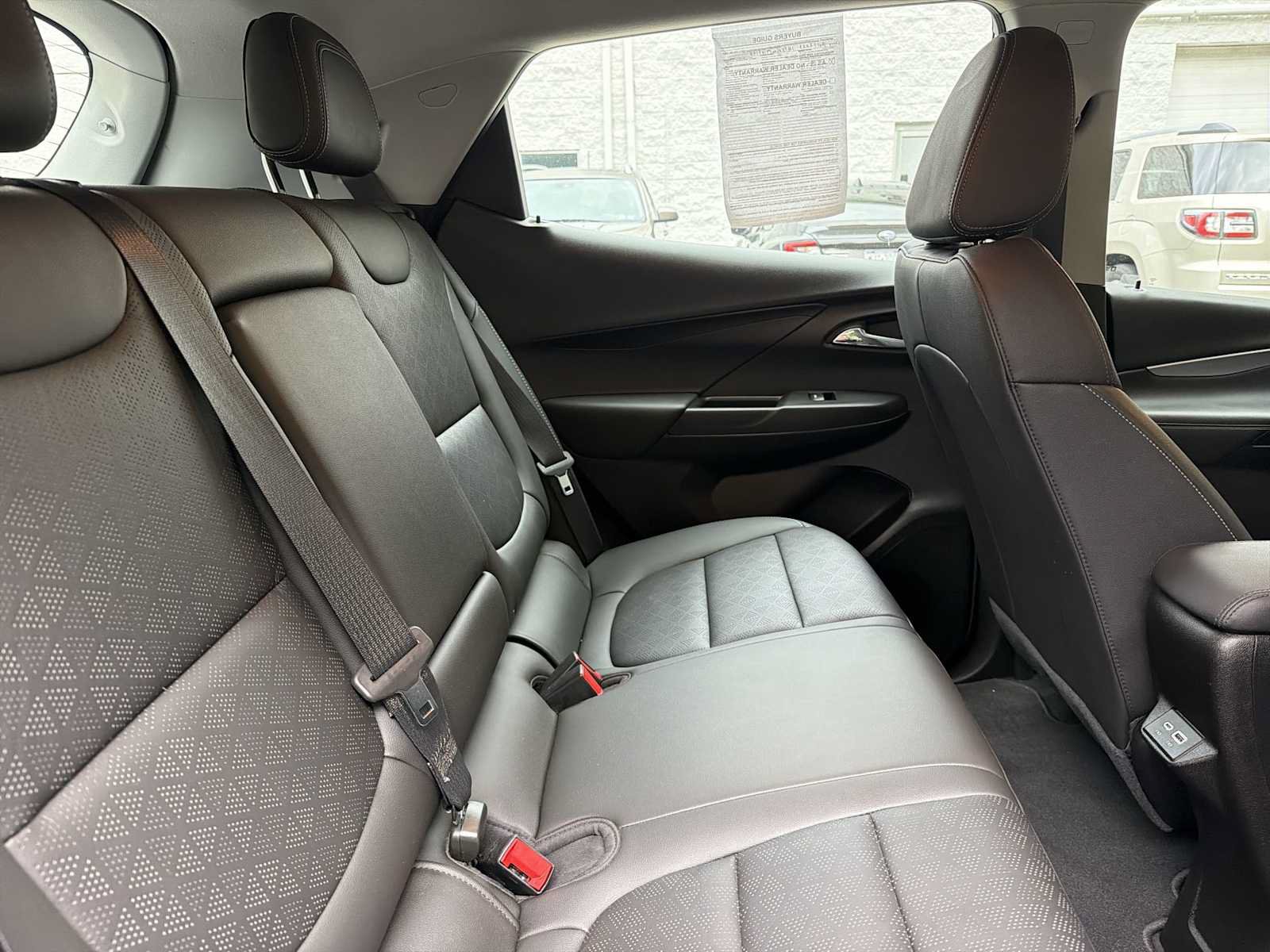 Used 2023 Chevrolet Bolt LT w/ Infotainment Package FWD image 27