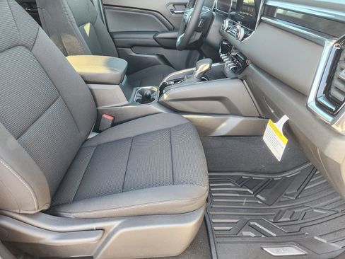 New 2026 GMC Canyon Elevation w/ Convenience Package image 17