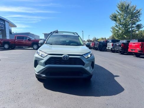 Used 2022 Toyota RAV4 XLE w/ Convenience Package AWD/4WD image 3