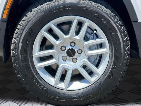 New 2026 Land Rover Defender 130 S AWD/4WD image 11