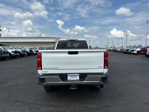 Certified 2025 Chevrolet Silverado 3500 LTZ w/ LTZ Convenience Package AWD/4WD image 4