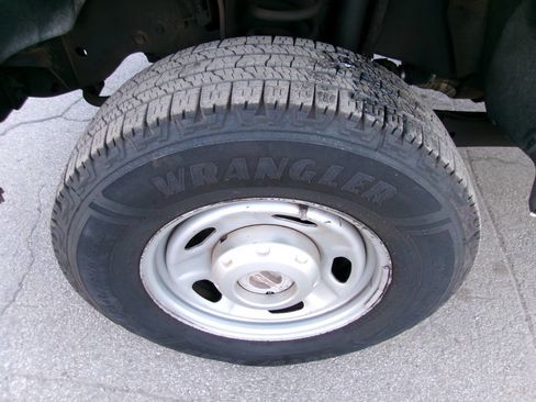 Used 2015 Ford F250 XL image 11