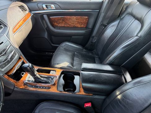 Used 2013 Lincoln MKS AWD image 12