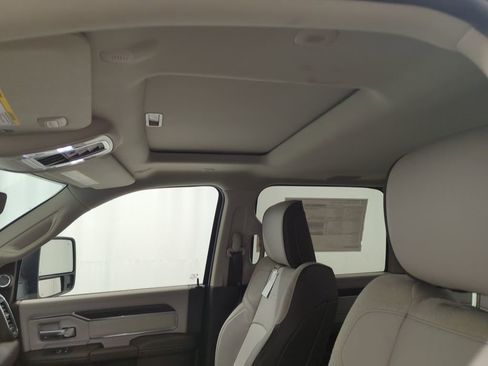 New 2026 RAM 3500 Laramie AWD/4WD image 22