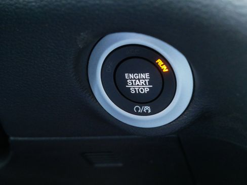 New 2026 Chrysler Pacifica Select w/ S Appearance Package image 12