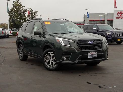 Used 2022 Subaru Forester Premium w/ Popular Package #1 image 2