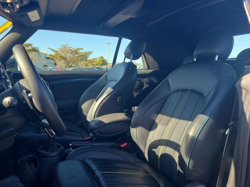 Used 2011 MINI Cooper Hardtop image 18