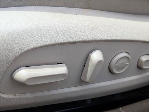 Used 2017 Buick LaCrosse Premium w/ Sun and Shade Package FWD image 20