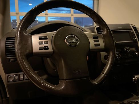 Used 2017 Nissan Frontier PRO-4X w/ Pro-4x Luxury Package image 14