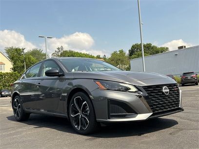 New 2025 Nissan Altima 2.5 SR w/ SR Premium Package