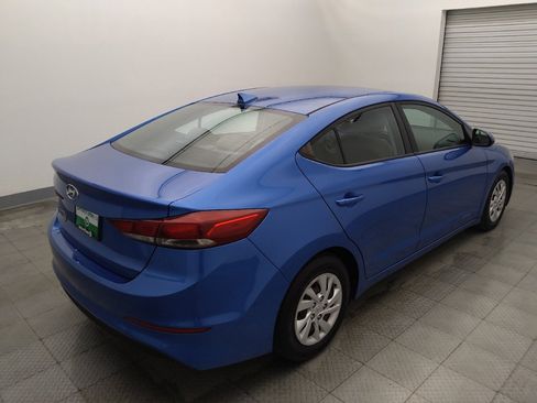 Used 2017 Hyundai Elantra SE FWD image 9