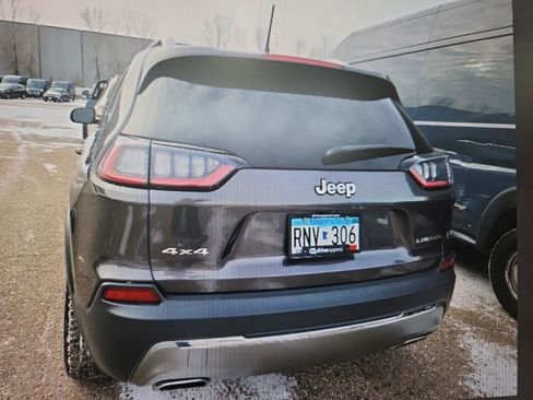 Used 2019 Jeep Cherokee Limited image 13