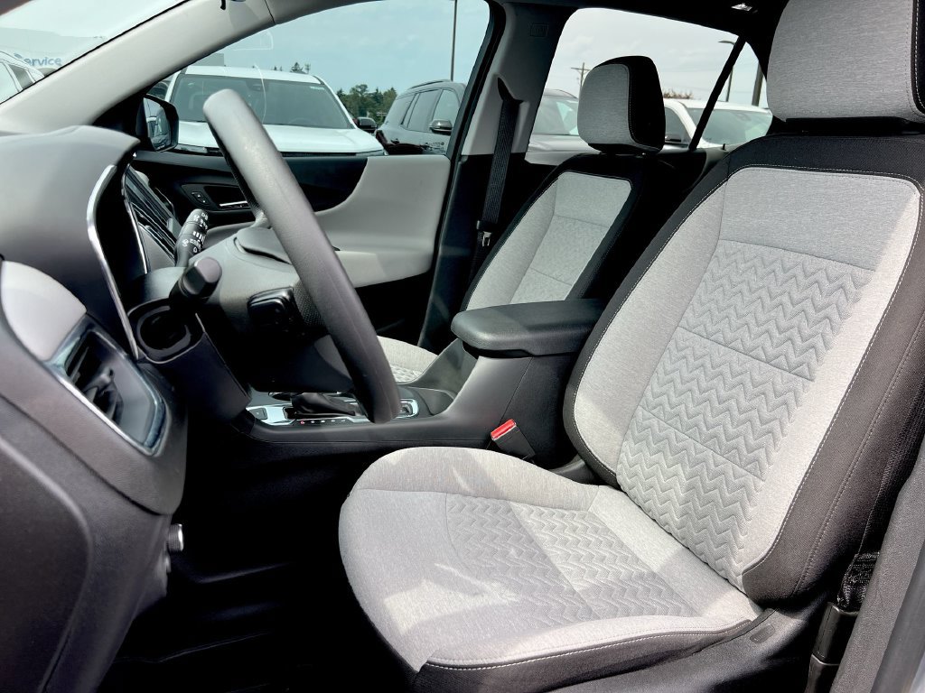 Used 2023 Chevrolet Equinox LS w/ LPO, Floor Liner Package AWD/4WD image 17