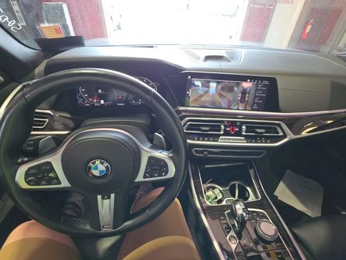 Used 2021 BMW X7 M50i AWD/4WD image 5