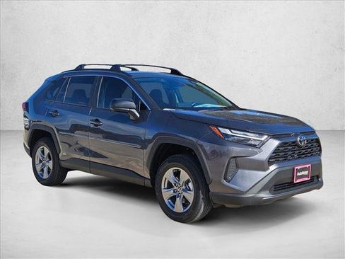 New 2025 Toyota RAV4 LE image 7