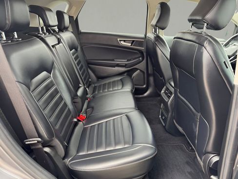 Used 2022 Ford Edge SEL image 11