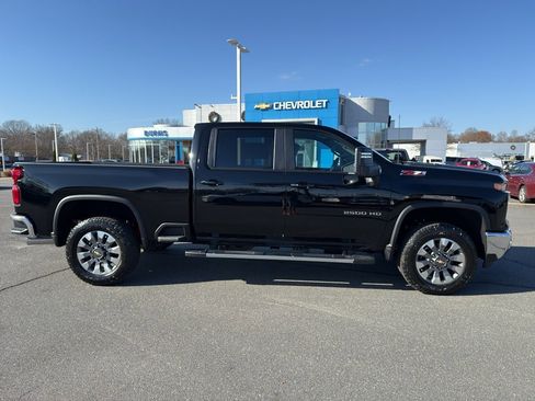 New 2026 Chevrolet Silverado 2500 LT image 8