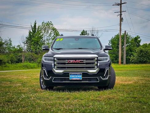 Certified 2023 GMC Acadia SLT w/ Preferred Package image 9