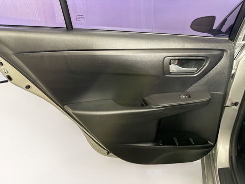 Used 2017 Toyota Camry SE FWD image 23
