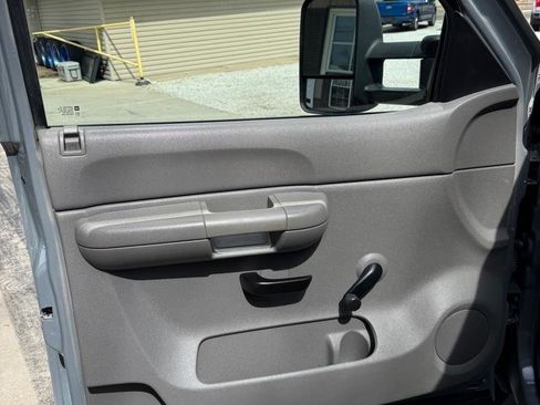 Used 2007 Chevrolet Silverado 1500 W/T RWD image 9