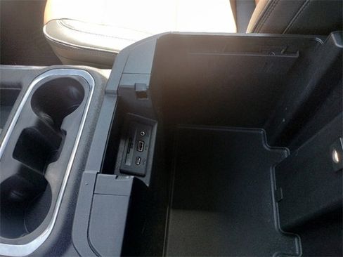 Used 2022 Chevrolet Silverado 1500 High Country image 28