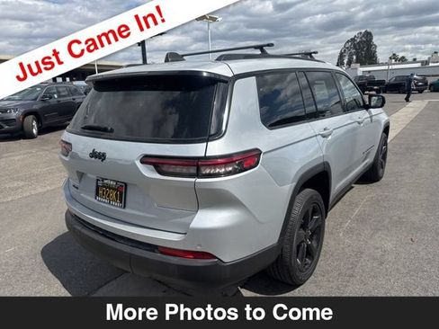 Used 2023 Jeep Grand Cherokee L Laredo AWD/4WD image 5