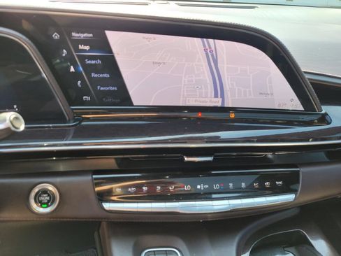 Used 2021 Cadillac Escalade Premium Luxury Platinum AWD/4WD image 29