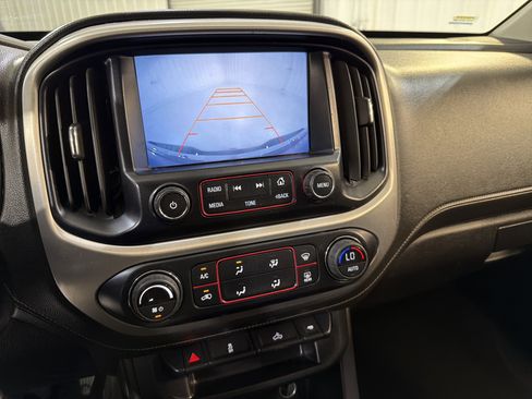 Used 2016 GMC Canyon SLE w/ SLE Convenience Package RWD image 18