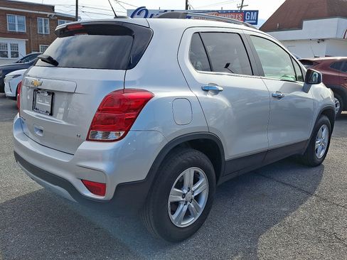 Used 2019 Chevrolet Trax LT w/ LT Convenience Package image 5