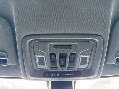 Used 2019 GMC Sierra 1500 Denali w/ Denali Ultimate Package AWD/4WD image 19