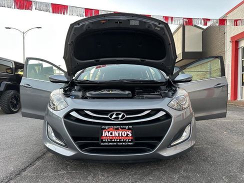 Used 2015 Hyundai Elantra GT w/ Option Group 03 image 37