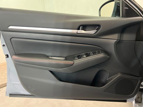 New 2026 Nissan Altima 2.5 SR FWD image 14