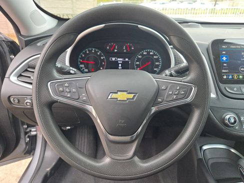 Used 2024 Chevrolet Malibu LT image 10