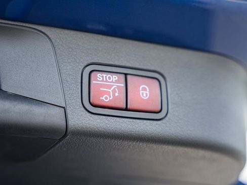 New 2025 Mercedes-Benz GLB 250 GLB 250 image 11