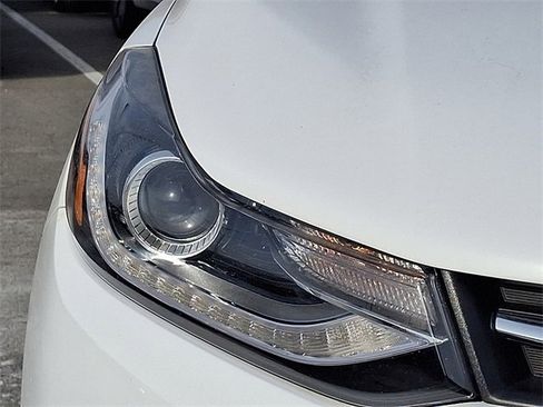 Used 2017 Chevrolet Trax LT w/ LT Convenience Package image 9