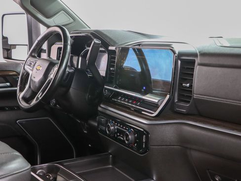 Used 2024 Chevrolet Silverado 3500 LT w/ Convenience Package AWD/4WD image 27