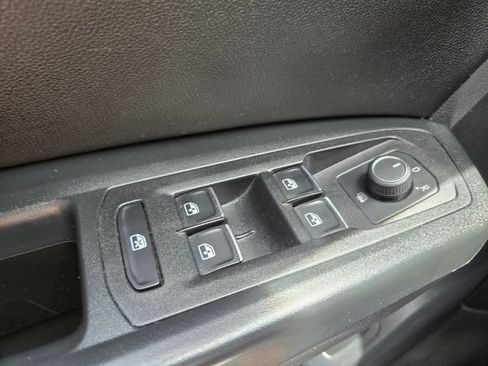 Used 2019 Volkswagen Atlas SE FWD image 33