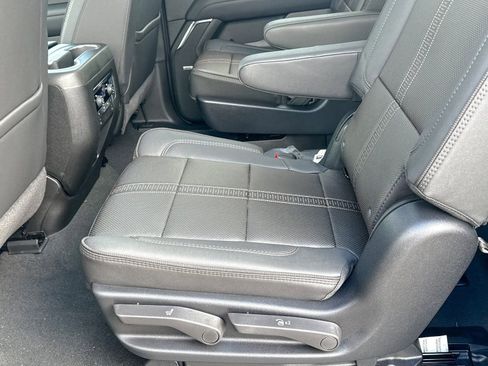 New 2026 Chevrolet Suburban High Country image 37