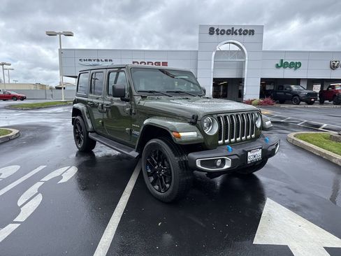 Used 2023 Jeep Wrangler Unlimited Sahara w/ Cold Weather Group image 2