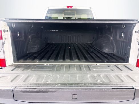 Used 2019 Ford F250 Lariat w/ Lariat Ultimate Package AWD/4WD image 26