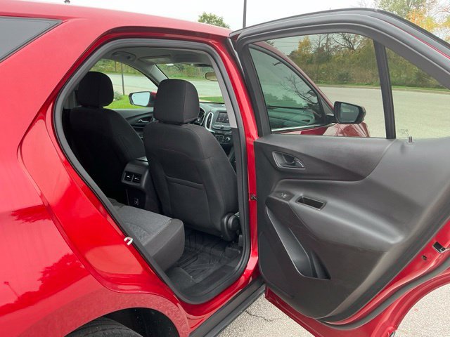 Used 2024 Chevrolet Equinox LT w/ LPO, Floor Liner Package FWD image 18