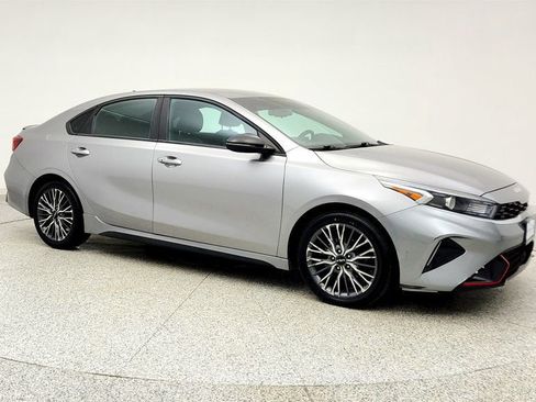 Used 2023 Kia Forte GT-Line image 3