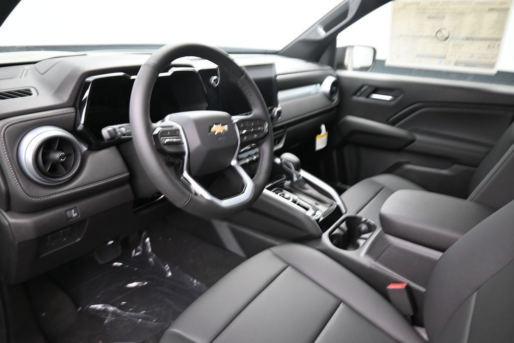 New 2026 Chevrolet Colorado LT w/ LT Convenience Package AWD/4WD image 8