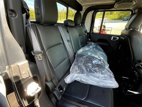 Certified 2023 Jeep Gladiator Mojave w/ Trailer Tow Package image 27