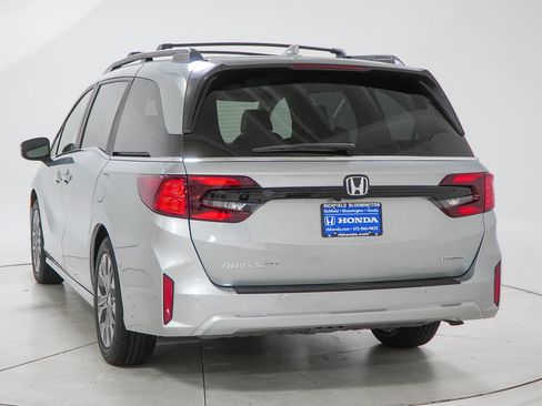 New 2026 Honda Odyssey Touring image 8
