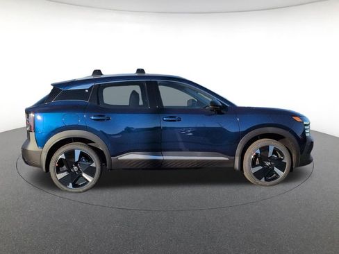 New 2026 Nissan Kicks SR w/ Cold Weather Package AWD/4WD image 4