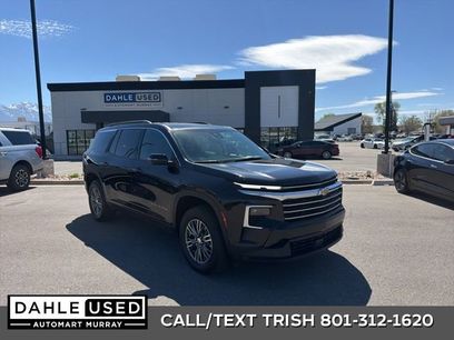 Used 2024 Chevrolet Traverse LT