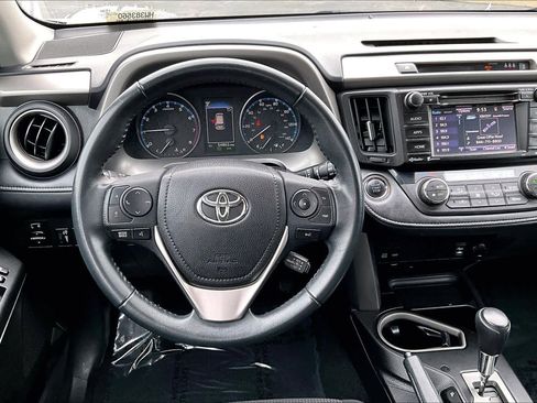 Used 2017 Toyota RAV4 XLE image 5